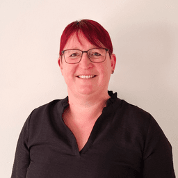 Anne-Mette er meget optaget af menneskets fysiologi, og hun brænder for at gøre faget forståeligt og anvendeligt for sine studerende. Hun er uddannet humanfysiolog og underviser på UCN primært i fysiologi og træning.